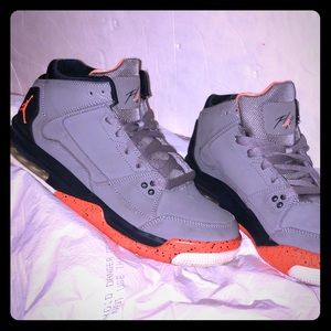 Jordan’s wolf grey/ bright citrus